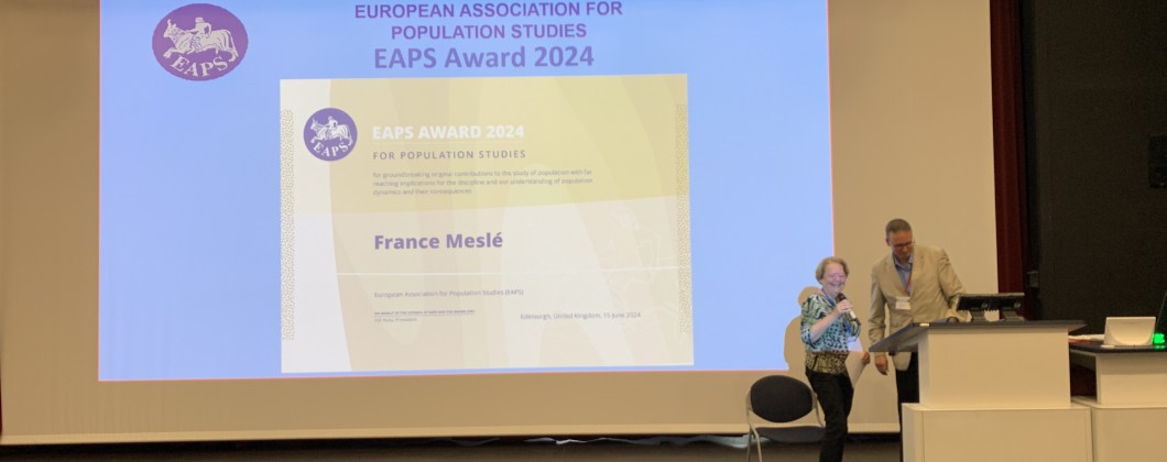 Laureate France Meslé receives the 2024 EAPS award from former President Hill Kulu